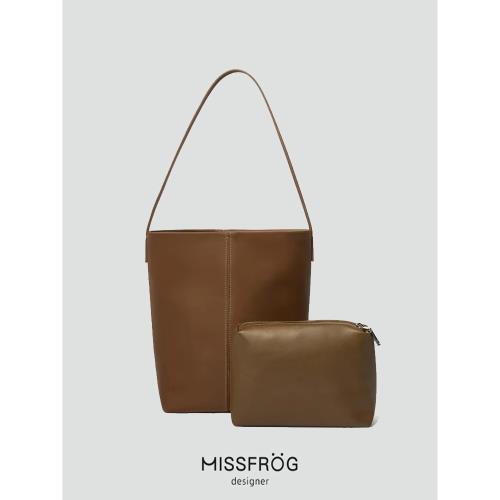 包包女2024新款綢緞牛皮水桶包慵懶風大容量托特包時尚通勤單肩包