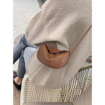 超火小眾斜挎真皮女包