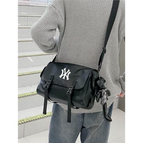 新款日系小眾挎包郵差包休閑單肩包女腰包斜跨包工裝斜挎包男款