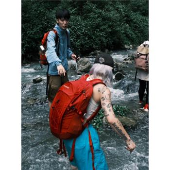 旅行戶外防水運動輕量登山包
