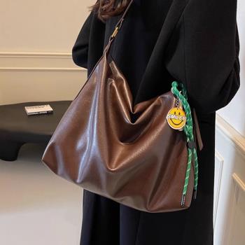 法國MKBM輕奢真皮女包2024新款高階美拉德單肩包大容量通勤斜挎包