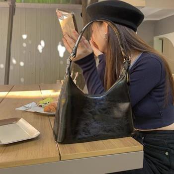 香港品牌女包新款百搭簡約高階質感女小眾設計黑色單肩手提腋下包