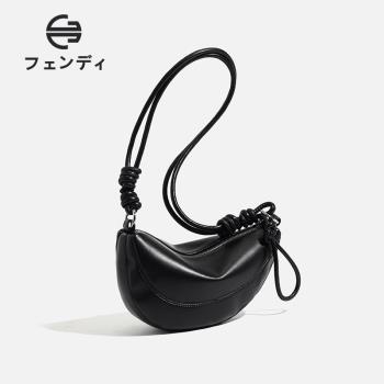 包包女日本真皮小眾設計牛角包