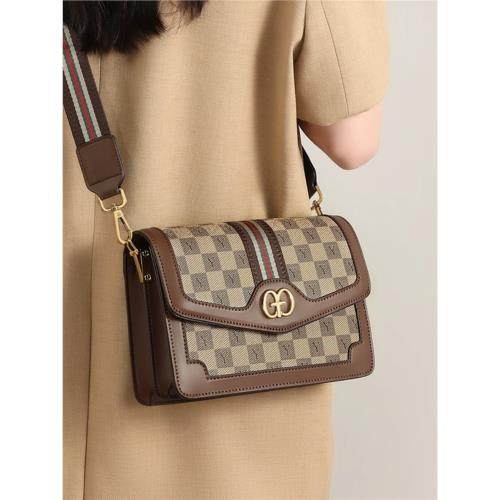 MK包包女2025春夏新款高級感復古寬肩帶小方包百搭真皮單肩斜挎包