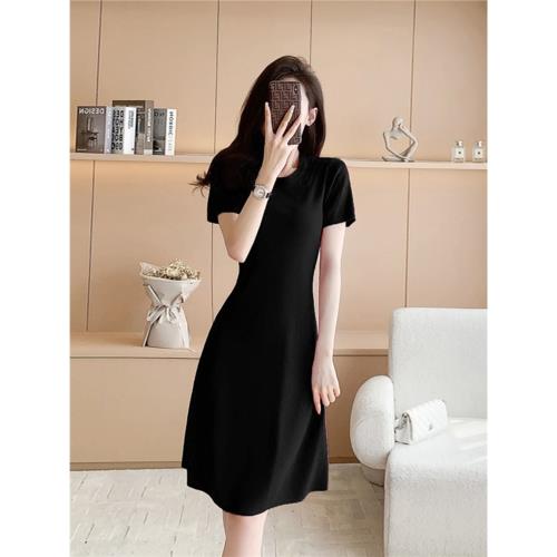 高級感女裝夏冰絲短袖針織連衣裙別致氣質通勤凈版黑色收腰a字裙