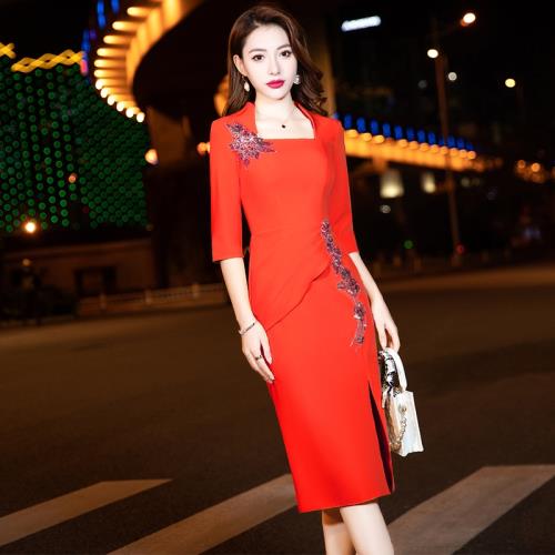 橙色媽媽婚宴晚禮服女2026新款宴會氣質高端輕奢小眾魚尾主持人裙