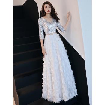 白色長款亮片年會優雅晚禮服