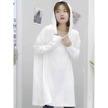 今年流行白色連帽洋氣T恤女2024秋季新款休閑長袖大碼高階感上衣