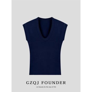 GZQJ設計感U領打底上衣針織短袖
