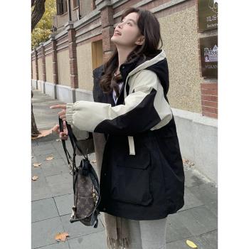 黑白工裝連帽派克羽絨服女冬短款2024新款小個子白鴨絨沖鋒衣外套