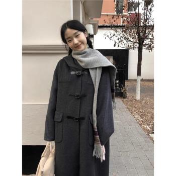 灰色牛角扣毛呢外套女中長款2024秋冬新款小個子加厚連帽呢子大衣