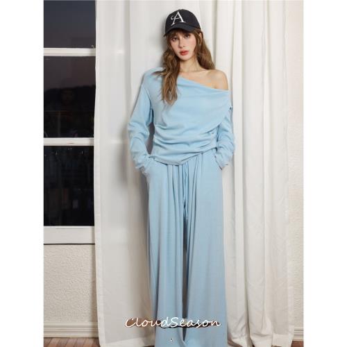 Cloud Season  官方授權 2024早春新款高級百搭慵懶露肩套裝