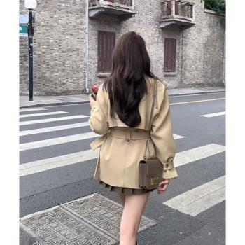 chic卡其色春秋短款風衣外套