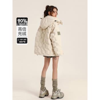 (免運)潮牌白鴨絨羽絨服女冬季保暖連帽外套2024新款壓印復古寬松羽絨衣