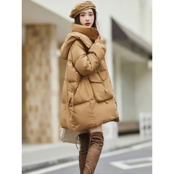 (免運)美拉德加厚保暖羽絨服中長款女士減齡冬季新款洋氣白鴨絨連帽外套