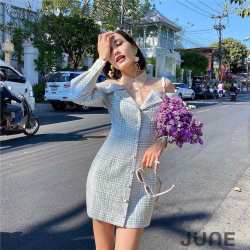 【清貨折】June Eleven2J年新款早春露肩網紗領格紋連衣裙