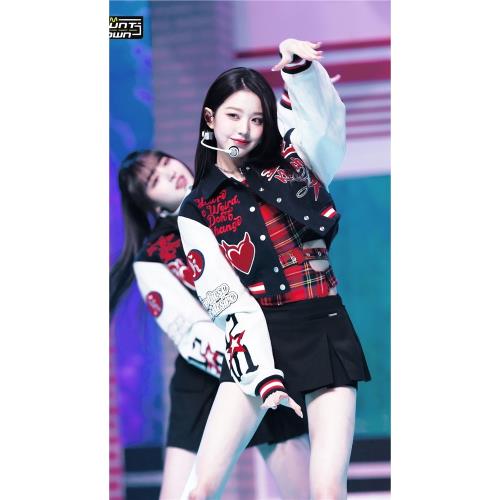 新款自制韓國IVE同款張元英美式復古學院風短款棒球服外套短上衣