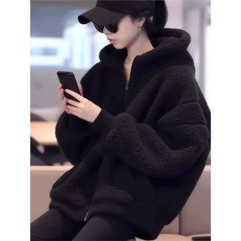 黑色羊羔毛外套女2024新款爆款秋冬季時尚洋氣搖粒絨加厚連帽衛衣