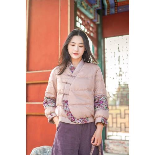 2713大吉中式繡花羽絨服短款保暖上衣外套女寬松直筒白鴨絨薄羽絨