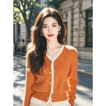 南瓜色V領蕾絲拼接針織開衫毛衣女秋冬復古洋氣獨特別致外搭上衣