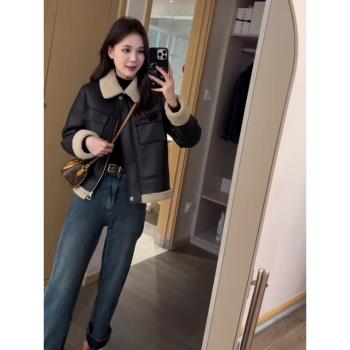 羊羔毛外套女秋冬季新款爆款皮衣拼接小個子加厚短款皮毛一體上衣