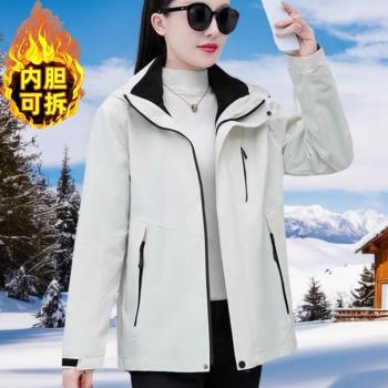 新款2024年三合一女士中年媽媽秋冬季加絨大碼沖鋒衣保暖風衣外套