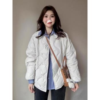 白色菱格輕薄羽絨服女韓系白鴨絨簡約寬松冬季2025新款棒球領外套