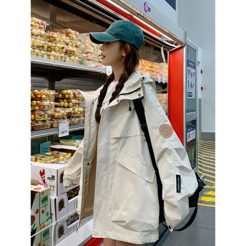 米白色連帽沖鋒衣外套女2026新款早春chic韓系寬松小個子工裝上衣