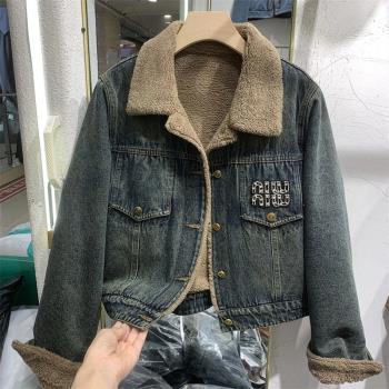 歐貨牛仔外套女加絨港風字母夾克2024秋冬新款羊羔絨內裡派克服潮
