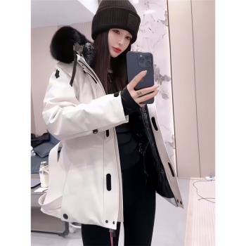 氣質高階感連帽羽絨服女款冬季2024新款今年流行白鴨絨派克服外套