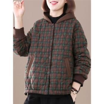 秋冬媽媽裝格子連帽棉服外套新款中老年休閑寬松夾棉保暖輕便棉衣