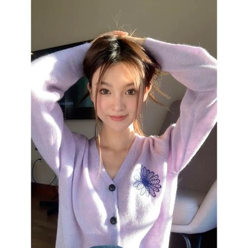 法式軟糯風紫色v領針織外套女2025年新款冬季加厚小雛菊提花毛衣