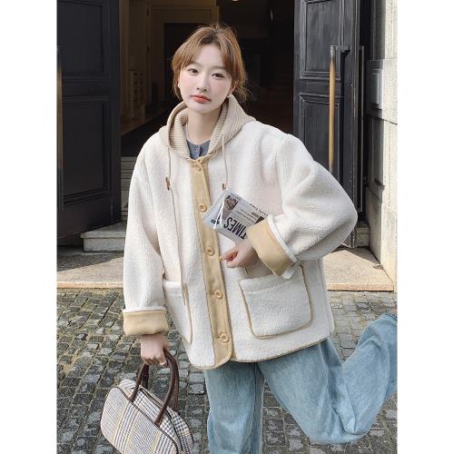 設計感羊羔毛外套女冬2025新款今年流行脫卸帽皮毛一體上衣高級感