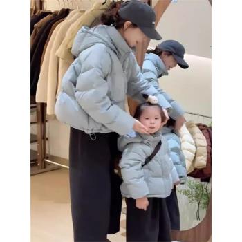 連帽羽絨服女短款2024冬季新款韓版小個子上衣白鴨絨麵包服厚外套