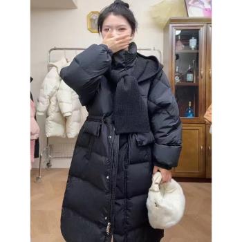 2024冬季新品女士立領中長款過膝羽絨服圍巾帽加厚寬松白鴨絨外套