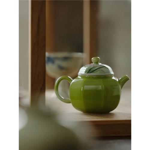 蘋果綠釉下彩純手繪蘭花八方茶壺女士用過濾球孔單壺泡茶壺