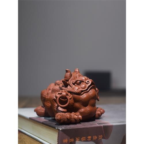銅製 金蟾 茶寵 書斎 蟾鎮 文鎮 装飾品 工芸品 美術品 全銅三足金蟾蜍手把件鎮宅茶寵工藝禮品擺