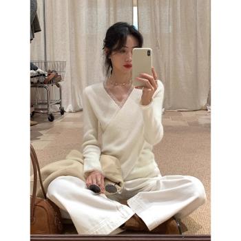 韓系白色交叉蕾絲v領針織衫女秋冬季內搭不規則打底毛衣開叉上衣