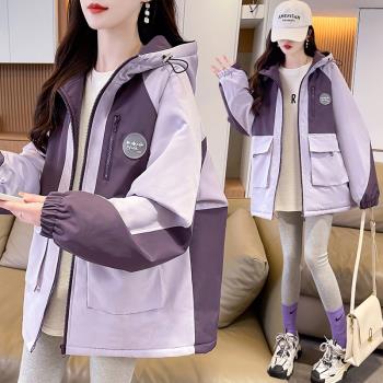 加絨加厚沖鋒衣2024冬季新款寬松休閑百搭戶外學生保暖外套女棉服