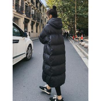 黑金羽絨服女長款過膝2024冬季新款時尚加厚90白鴨絨麵包羽絨服