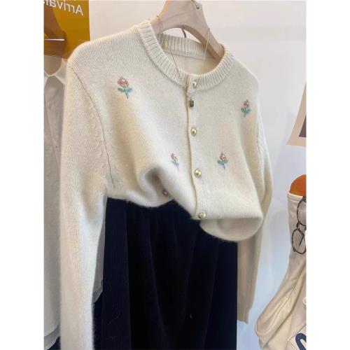 浣熊絨針織衫外搭上衣女2024新款溫柔風甜美刺繡小花毛衣開衫外套