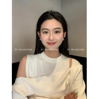 不規則露肩法式氣質減齡針織上衣