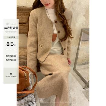 嗆口泡菜 無領卡其兩件套女2024冬季新款羽絨上衣半身裙韓系套裝