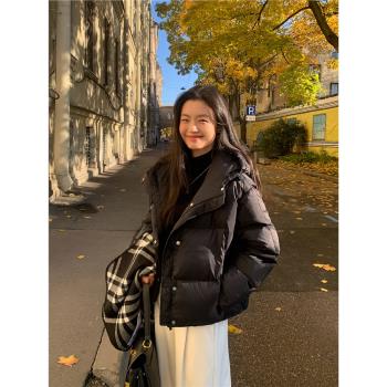 pusumede黑色連帽短款羽絨服女秋冬新款白鴨絨保暖休閑麵包服外套