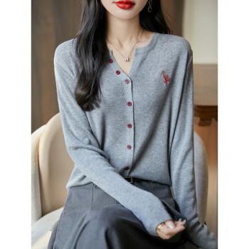 2024年秋v領薄款山羊絨開衫女刺繡秋季歐貨針織衫羊毛薄毛衣外套