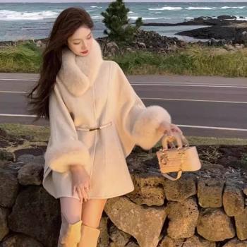 初雪月光狐貍毛領雙面呢斗篷式大衣女秋冬2024新款高階感毛呢外套
