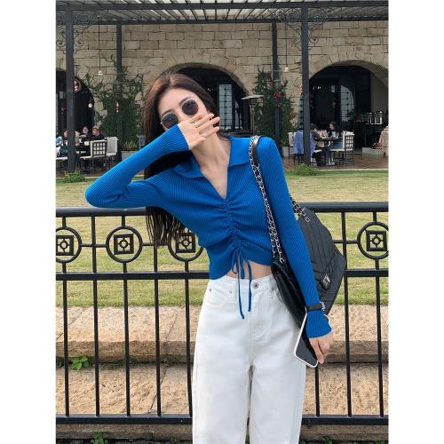 待定MULVAN 黑色抽繩短款露臍v領polo針織衫女新款設計感長袖上衣