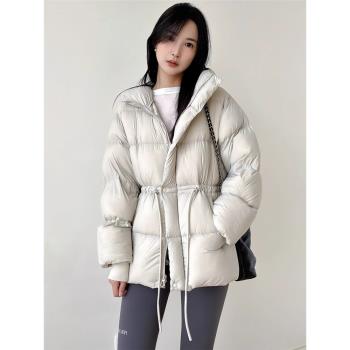 ROUJE SUNG白鴨絨連帽收腰羽絨服女冬輕盈保暖高階泡芙中長款外套