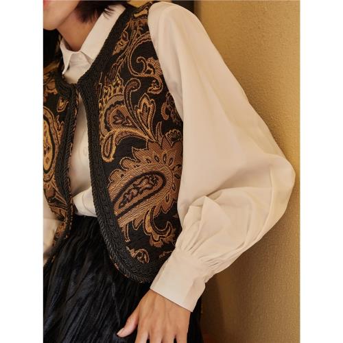 官方圖旅游度假春秋季復古腰果花提花面料短款馬夾女精致花邊馬甲