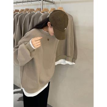 卡其色假兩件圓領加絨衛衣女2024新款爆款歐貨高階秋冬慵懶風外套